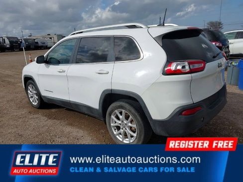 Used 2017 Jeep Cherokee Latitude image 5