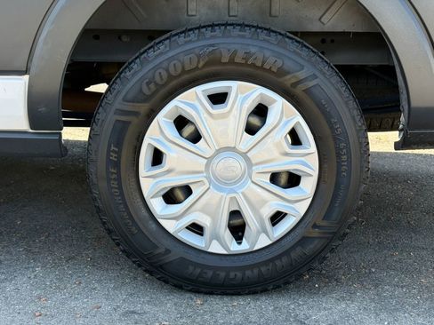Used 2016 Ford Transit 250 148 Medium Roof w/ Exterior Upgrade Package RWD image 12
