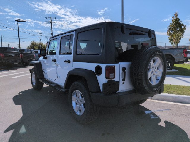 Used 2018 Jeep Wrangler Unlimited Sport AWD/4WD image 3