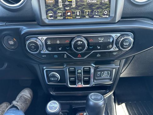 Used 2023 Jeep Wrangler Unlimited Sahara w/ Cold Weather Group AWD/4WD image 36