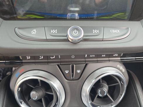 Used 2016 Chevrolet Camaro SS image 30