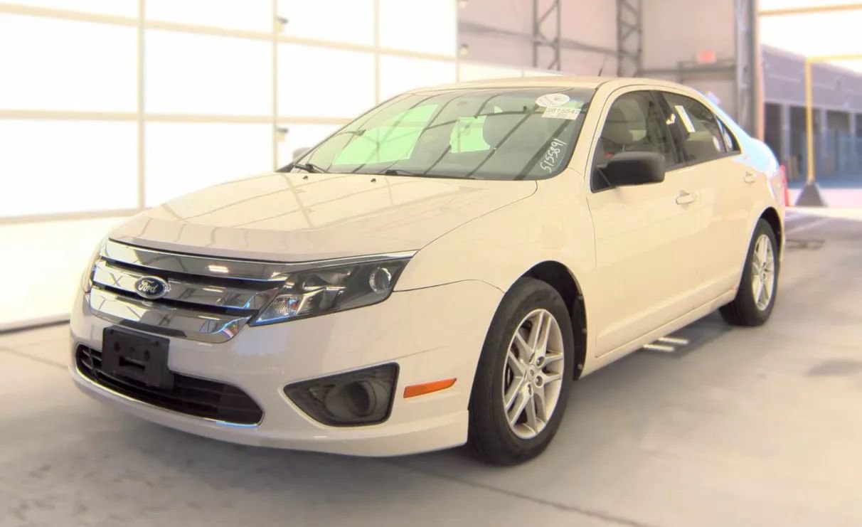 Used 2012 Ford Fusion S FWD image 1