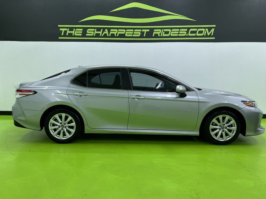 Used 2019 Toyota Camry LE FWD image 11