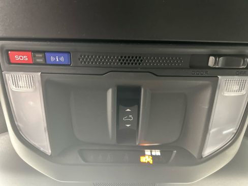 Used 2025 Subaru Forester Limited AWD/4WD image 7