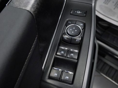 Used 2024 Ford F250 XLT w/ Black Appearance Package AWD/4WD image 14
