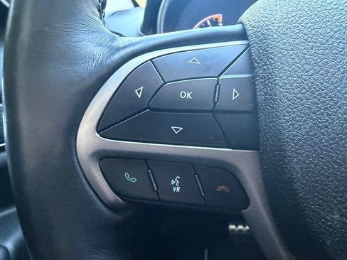 Used 2018 Jeep Grand Cherokee High Altitude AWD/4WD image 17