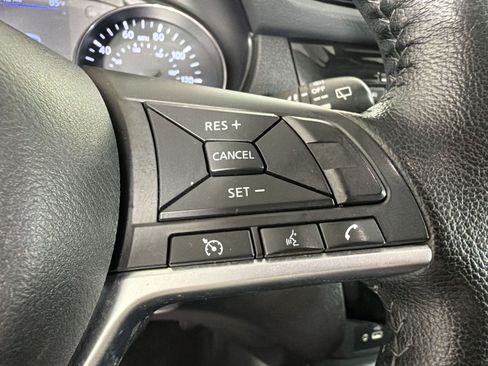 Used 2022 Nissan Rogue Sport SV AWD/4WD image 15