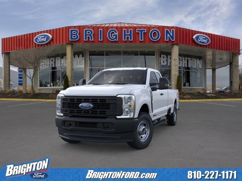Used 2026 Ford F350 XL w/ FX4 Off-Road Package AWD/4WD image 2