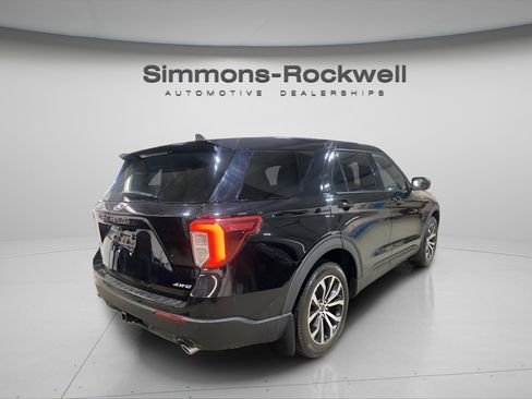 Used 2022 Ford Explorer ST-Line w/ Class IV Trailer Tow Package image 5