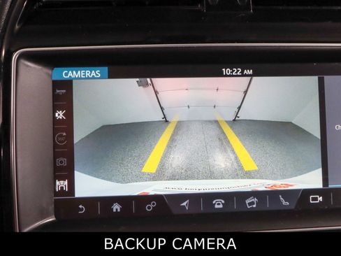 Used 2018 Jaguar F-PACE R-Sport image 19