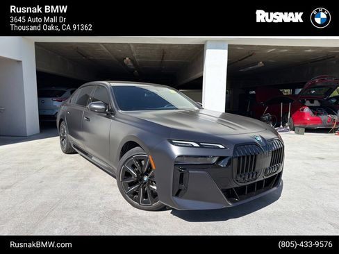 Certified 2024 BMW i7 eDrive50 w/ M Sport Package RWD image 1