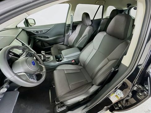 Used 2025 Subaru Outback Premium w/ Popular Package #1A AWD/4WD image 28