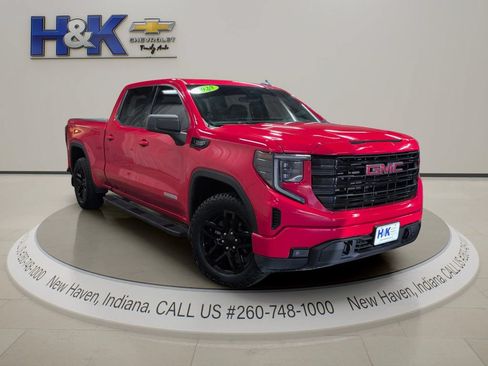Used 2023 GMC Sierra 1500 Elevation w/ X31 Off-Road Package AWD/4WD image 1