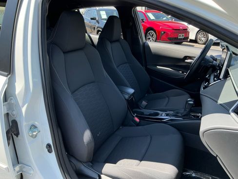Used 2021 Toyota Corolla SE w/ SE Preferred Package FWD image 21