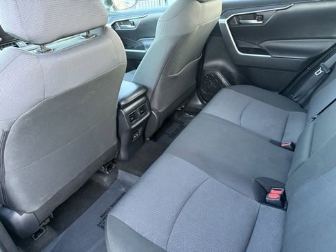 Used 2025 Toyota RAV4 XLE image 18