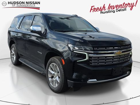 Used 2021 Chevrolet Tahoe Premier w/ Premium Package AWD/4WD image 1