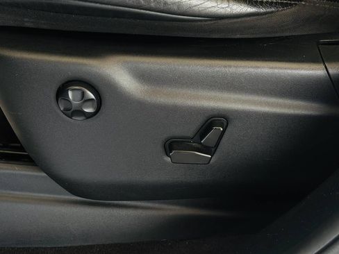 Used 2018 Jeep Grand Cherokee Trackhawk AWD/4WD image 38
