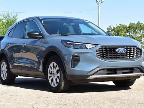 Used 2024 Ford Edge SEL w/ Convenience Package AWD/4WD image 3