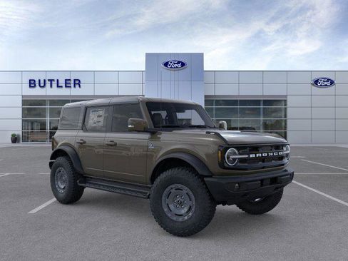 New 2025 Ford Bronco Outer Banks w/ Sasquatch Package image 21