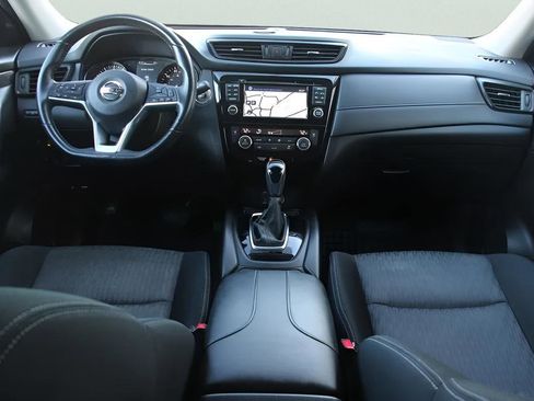 Used 2017 Nissan Rogue SV w/ SV Premium Package AWD/4WD image 13