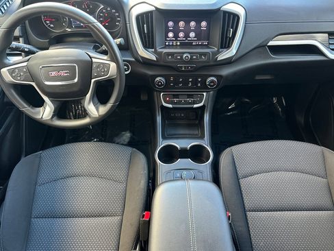 Used 2024 GMC Terrain SLE image 16