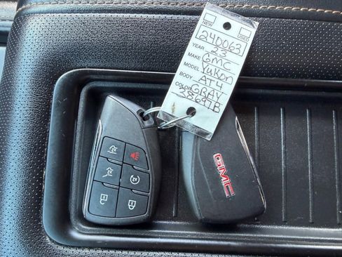 Used 2023 GMC Yukon AT4 w/ AT4 Premium Plus Package image 46