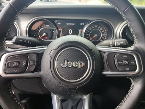 Certified 2022 Jeep Wrangler Unlimited Sahara w/ LED Lighting Group image 30