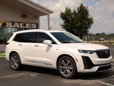 Used 2020 Cadillac XT6 Premium Luxury image 3