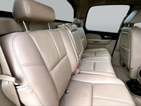 Used 2008 Chevrolet Avalanche LTZ w/ LTZ Preferred Equipment Group RWD image 20