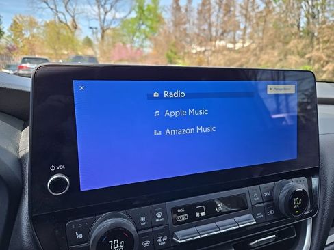 Used 2025 Toyota Grand Highlander AWD image 30