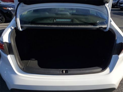 Used 2025 Toyota Corolla LE image 9