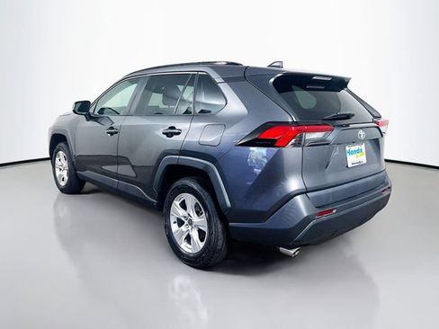 Used 2021 Toyota RAV4 XLE w/ Convenience Package FWD image 7