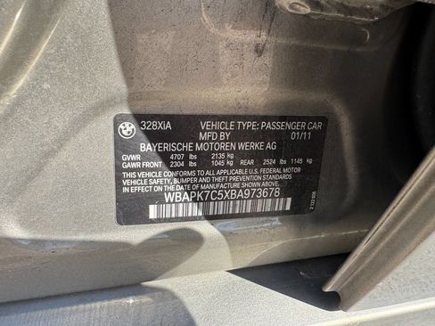 Used 2011 BMW 328i xDrive Sedan AWD/4WD image 20