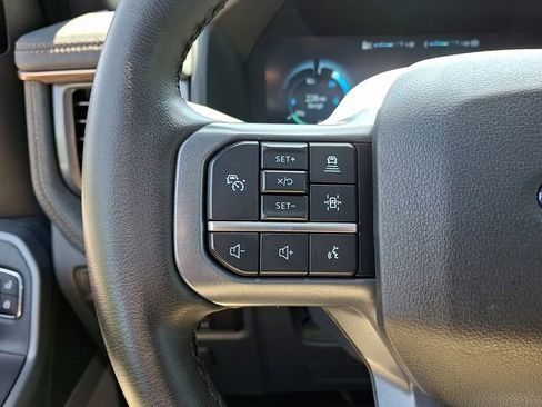 Used 2025 Ford F150 Lightning Lariat AWD/4WD image 25