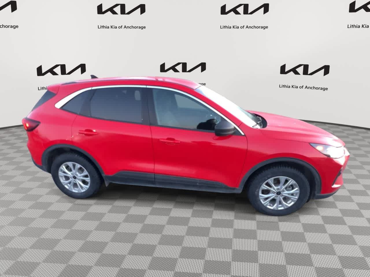 Used 2024 Ford Escape Active AWD/4WD image 9