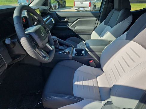 New 2026 Toyota Tacoma TRD Off-Road AWD/4WD image 18