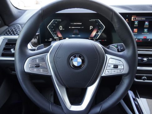 Used 2024 BMW X7 xDrive40i AWD/4WD image 18