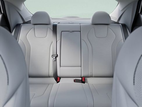 New 2026 Hyundai Elantra Limited FWD image 10