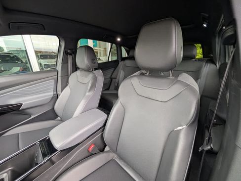 Used 2023 Volkswagen ID.4 Pro S RWD image 13