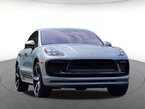 Used 2022 Porsche Macan GTS AWD/4WD image 3