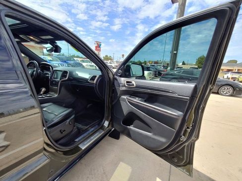 Used 2017 Jeep Grand Cherokee Limited 75th Anniversary AWD/4WD image 47