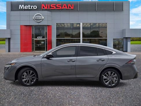 New 2026 Nissan Sentra SL w/ Floor Mat Package FWD image 3
