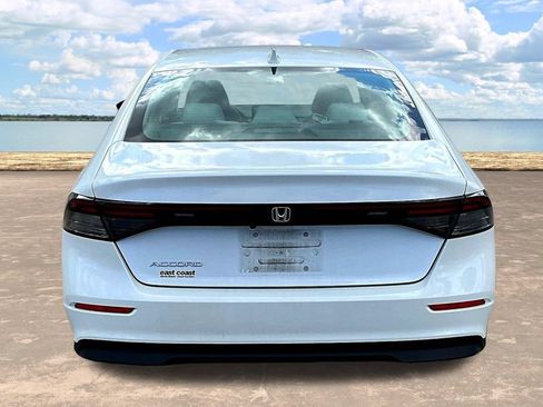 Used 2023 Honda Accord EX image 12
