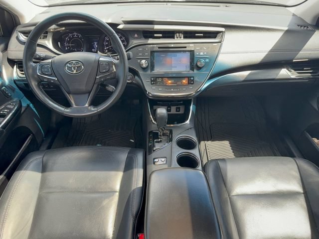 Used 2018 Toyota Avalon Limited FWD image 28