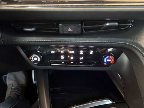 Used 2022 Buick Envision Preferred w/ Sport Touring Package FWD image 35