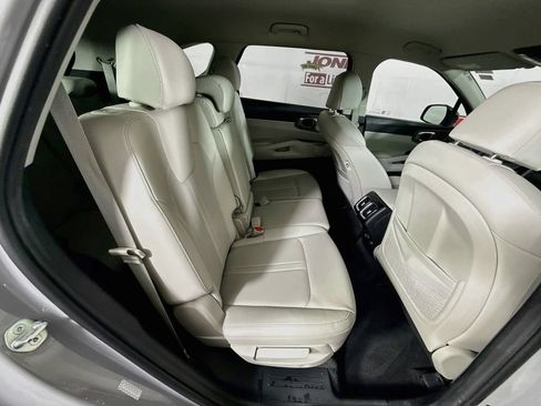 Used 2023 Kia Sorento S AWD/4WD image 30
