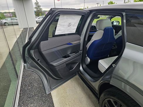 New 2026 Cadillac Optiq V AWD/4WD image 15