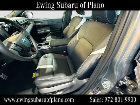 Used 2026 Toyota Camry SE FWD image 22