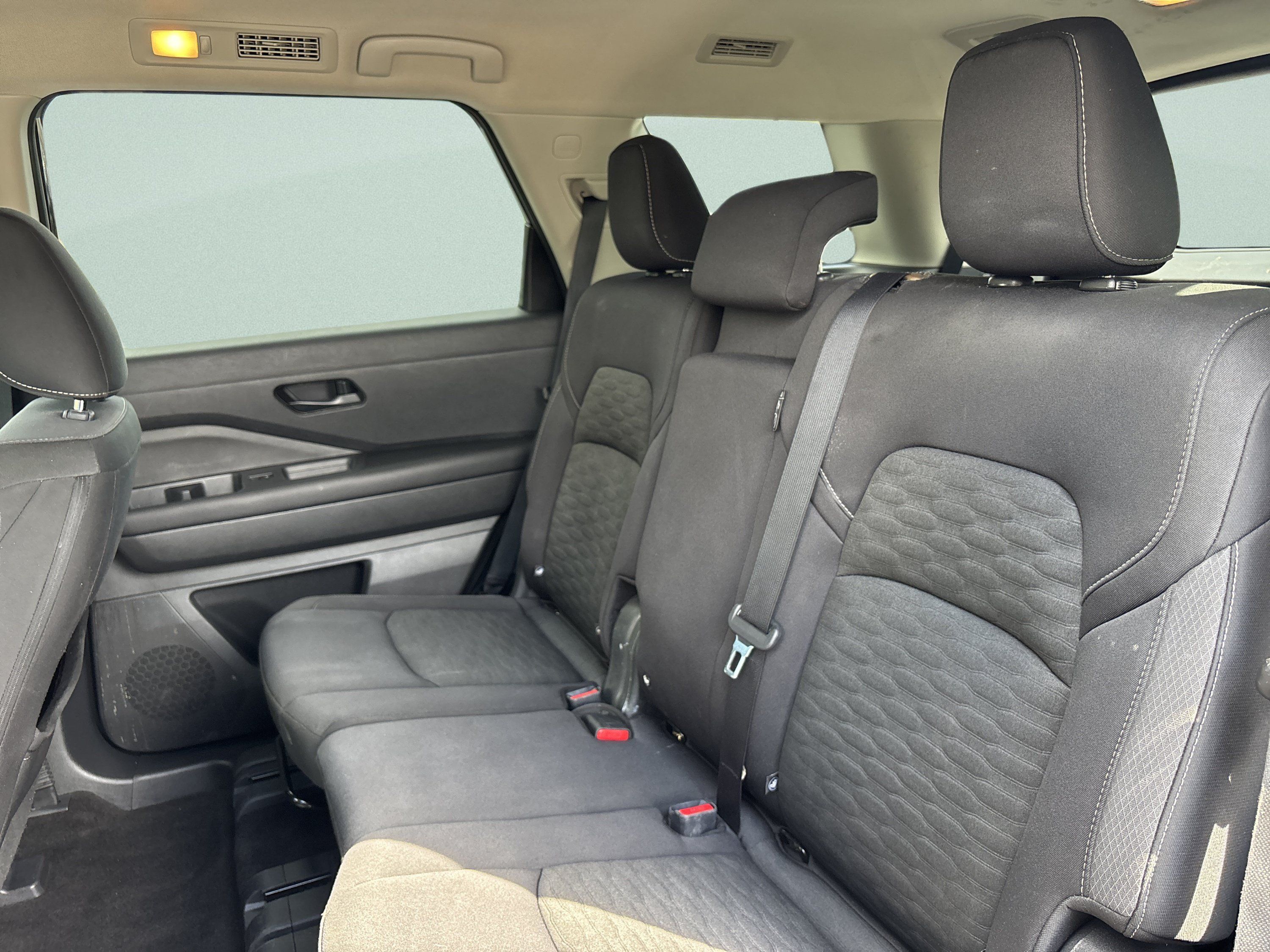 Used 2023 Nissan Pathfinder S AWD/4WD image 16