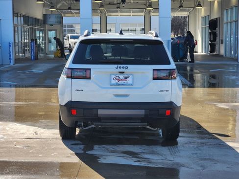 New 2026 Jeep Cherokee Limited image 8